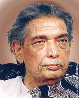 Kaifi Azmi penned the song 'Ab tumhare hawale watan sathiyon' from movie 'Haqeeqat'.