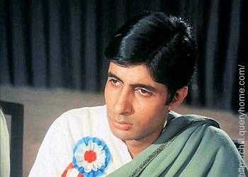 Amitabh Bachchan play in the film Anand