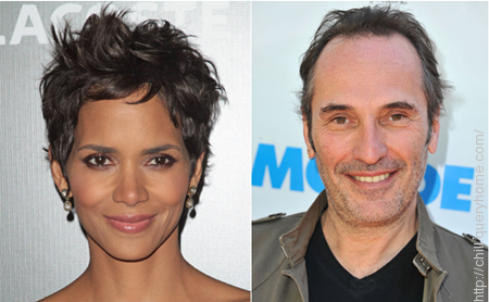 Halle Berry played the lead female role in hollywood movie 'Catwoman'.